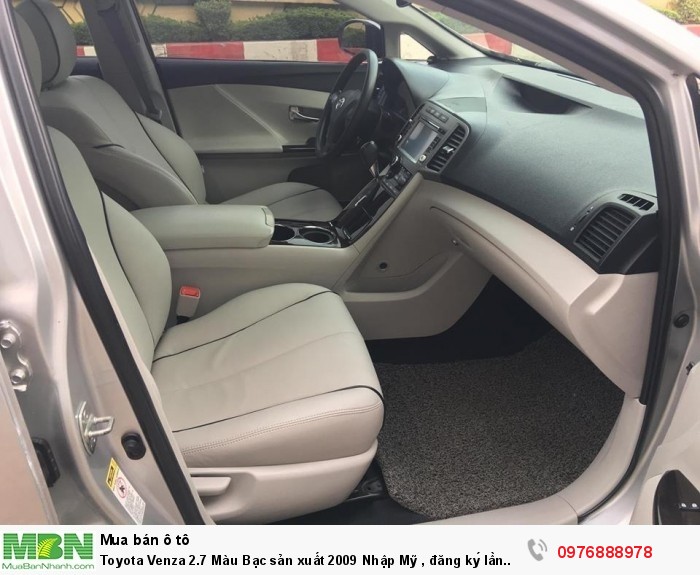 Toyota Venza 2.7 Màu Bạc sản xuất 2009 Nhập Mỹ, đăng ký lần đầu 2010