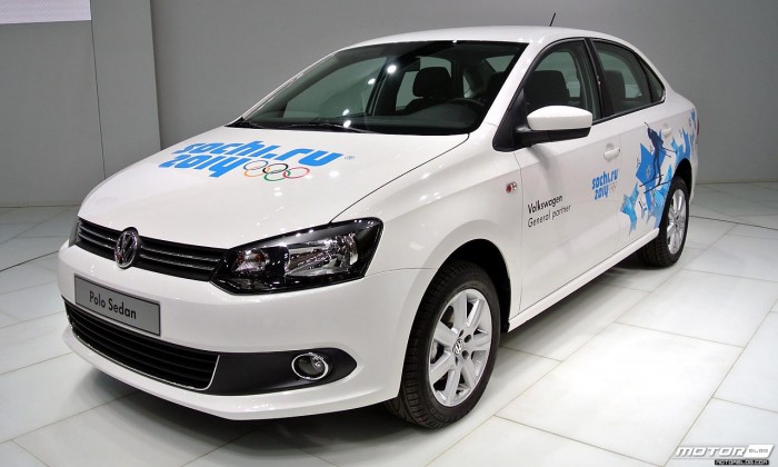 Bán ô tô Volkswagen Polo GP số tự động sản xuất 2015, màu trắng, nhập khẩu nguyên chiếc