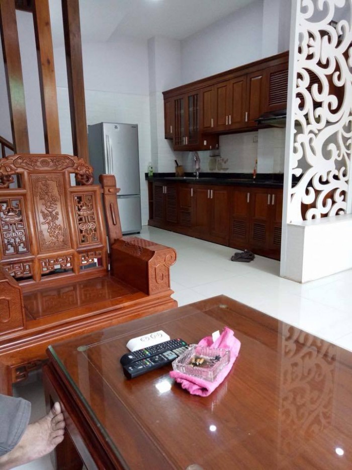 Bán Nhà Ở Nguyễn Khang – Ô Tô Đỗ Cửa – Kinh Doanh