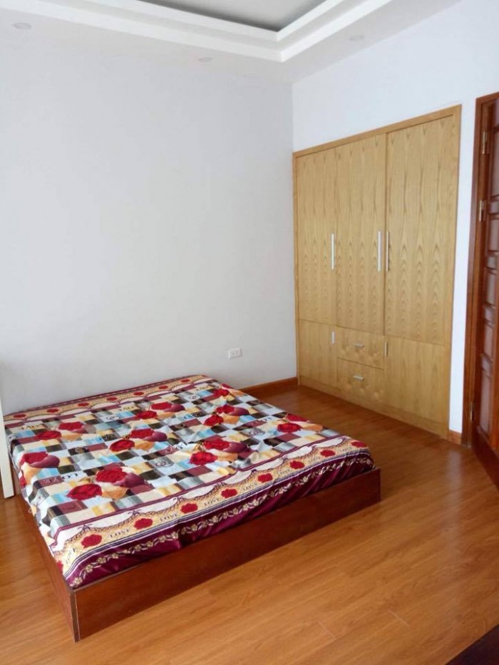 Bán Nhà Ở Nguyễn Khang – Ô Tô Đỗ Cửa – Kinh Doanh