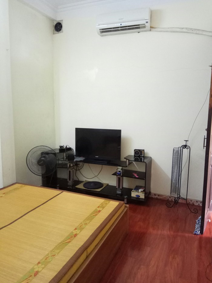 Bán nhà ngõ 272 Trần Khát Chân thông sang 424 Trần Khát Chân Dt 32m2x4t giá 1.9 tỷ