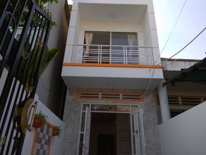 Nhà 1 trệt 1 lầu Ngay SUỐI Tiên 76 m2 sàn, 2pn, SHR chính chủ.