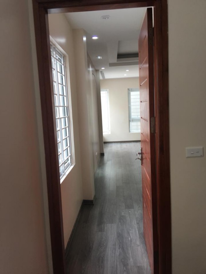 Siêu phẩm nhà đẹp ở luôn, Trần Khát Chân 35m2, 5 tầng, MT 5m gần phố chỉ 3.8 tỷ.