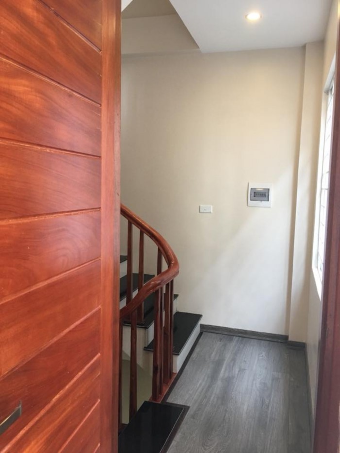 Siêu phẩm nhà đẹp ở luôn, Trần Khát Chân 35m2, 5 tầng, MT 5m gần phố chỉ 3.8 tỷ.