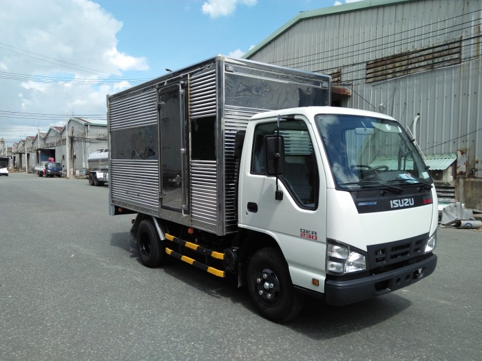 giá isuzu 1t9 1,9t 1,9 tấn thùng kín 2018