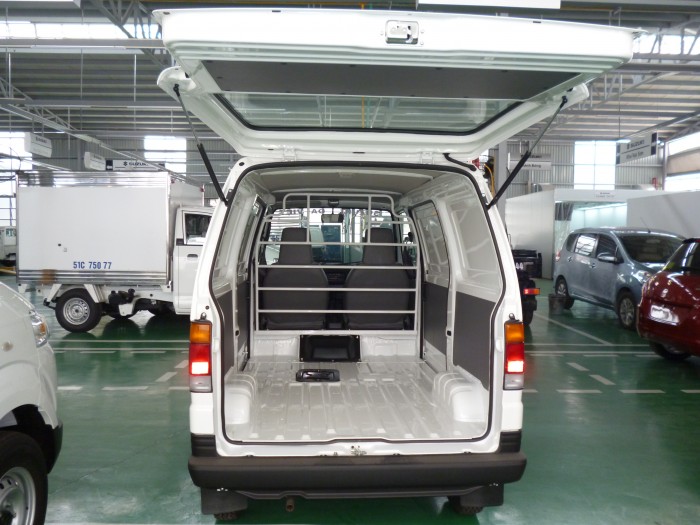 Xe tải Suzuki Van 580kg có xe giao ngay, tặng 100% thuế trước bạ và nhiều quà tặng khác