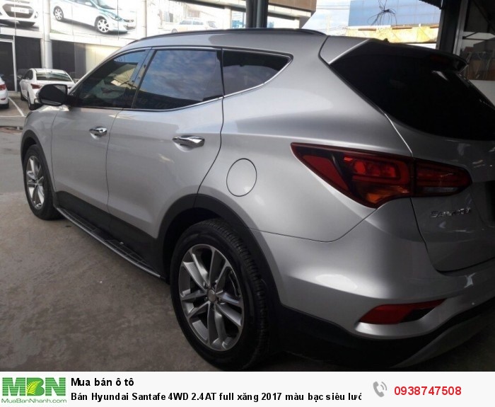 Bán Hyundai Santafe 4WD 2.4AT full xăng 2017 màu bạc siêu lướt