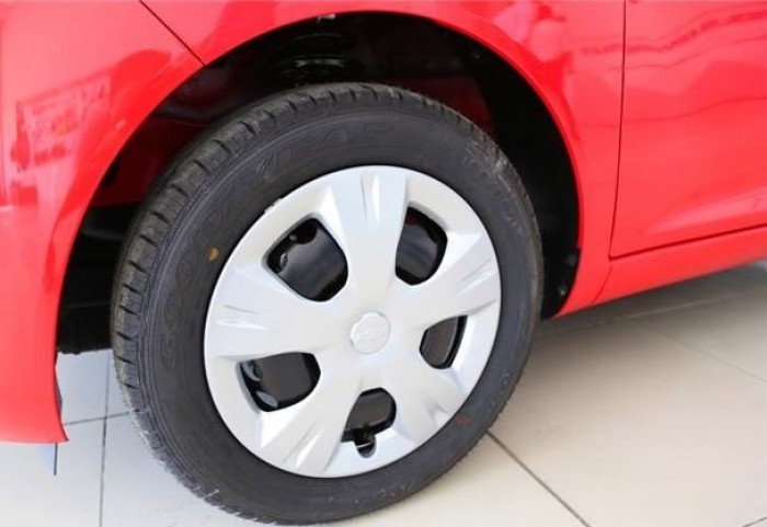 Bán Spark xả hàng rầm rầm, giá cực thấp