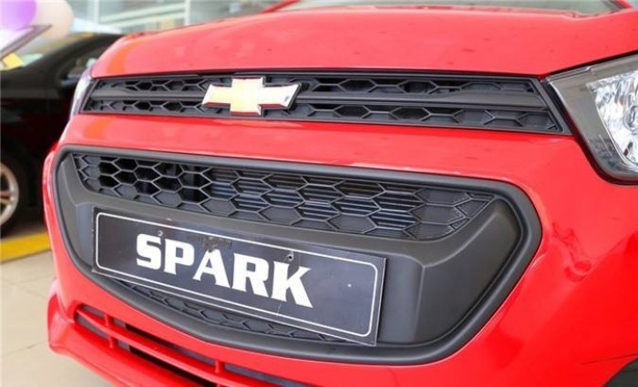 Bán Spark xả hàng rầm rầm, giá cực thấp