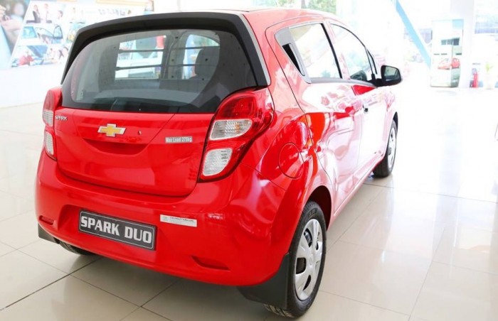 Bán Spark xả hàng rầm rầm, giá cực thấp