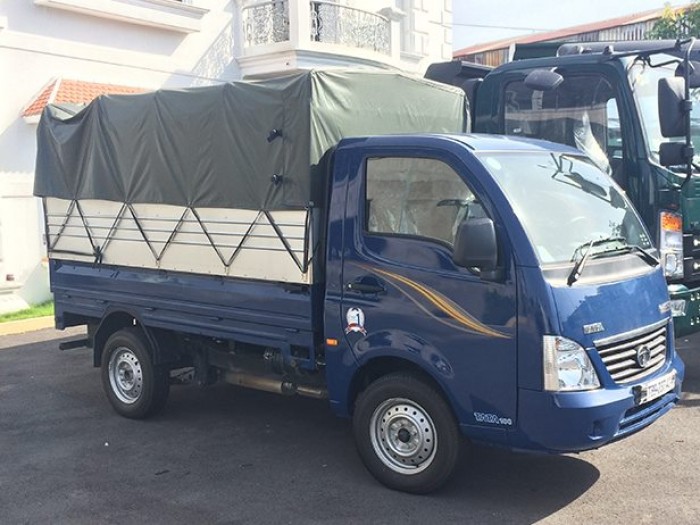 Chiếc TATA 1t2 nhập khẩu từ Ấn Độ, phù hợp nhiều mặc hàng kinh doanh