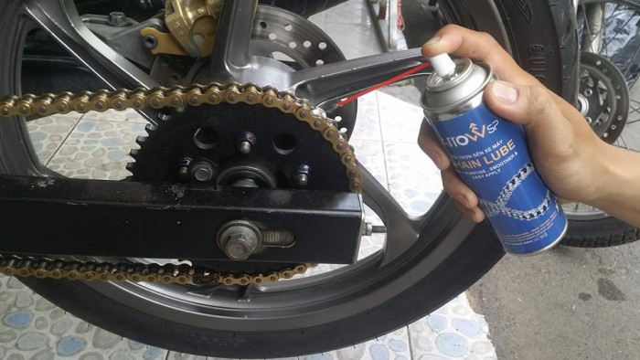 Chai xịt sên ARROW sp CHAIN LUBE 200ml