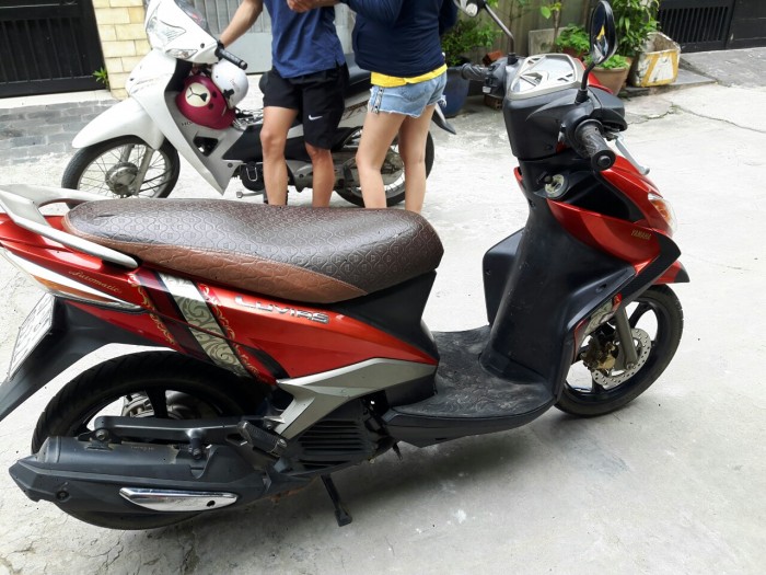 Yamaha Luvias màu đỏ, xe đẹp, zin, chính chủ