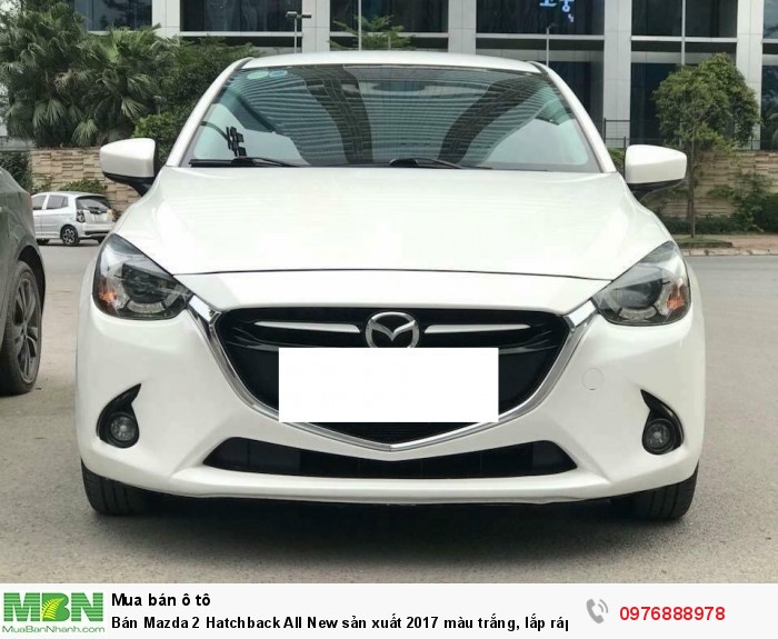 Bán Mazda 2 Hatchback All New sản xuất 2017 màu trắng, lắp ráp trong nước