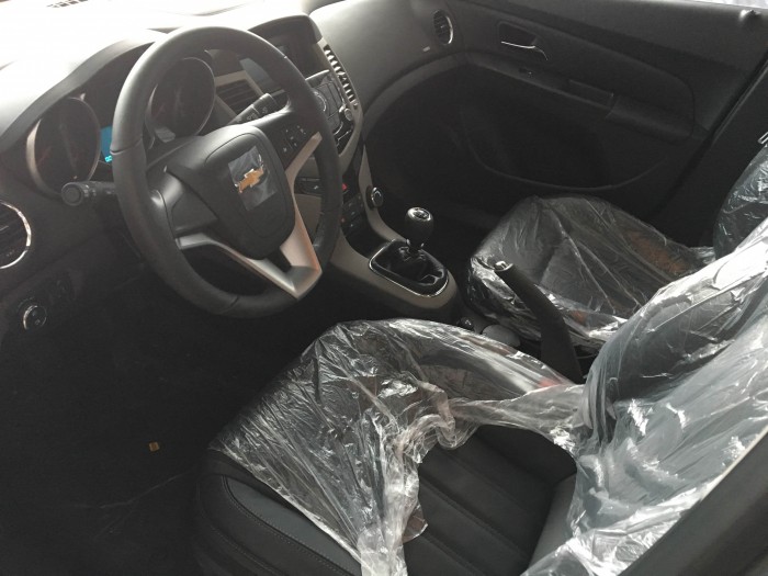Chỉ còn vài xe Cruze 2018 giá giảm siêu tốt không đâu rẻ hơn được nữa - Gọi ngay cho Ms Thu