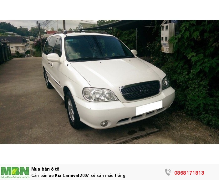 Cần bán xe Kia Carnival 2007 số sàn màu trắng