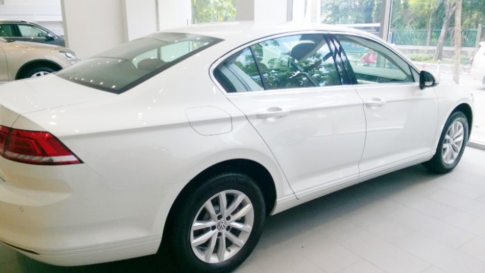 Volkswagen Passat Giá Tốt nhất, giao xe toàn quốc,Hô trợ trả góp 85%