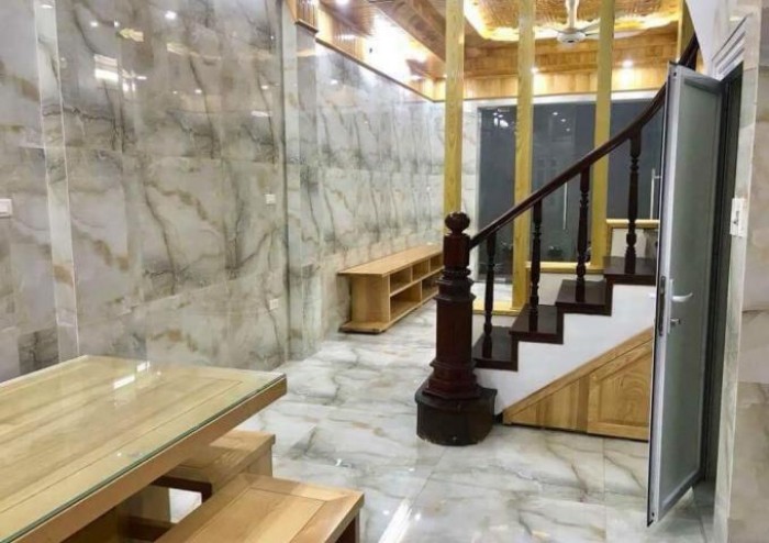 Bán nhà hạt rẻ Cát Linh 52m2x5 tầng, MT 5m, Giá 5,4 tỷ.