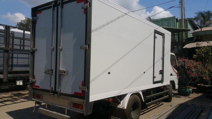 Xe tải Mitsubishi FUSO 1,9 tấn