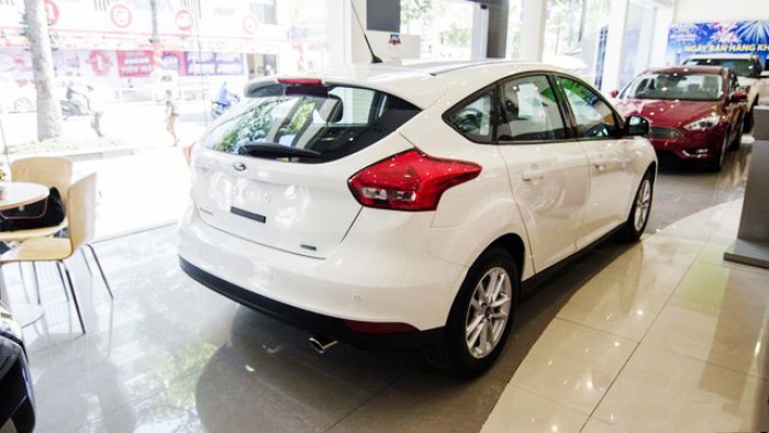 Quận 12: Ford 5 Chỗ Focus sở hữu ngay với 180 Triệu | 5 ngày nhận xe | Ngân hàng 24 h