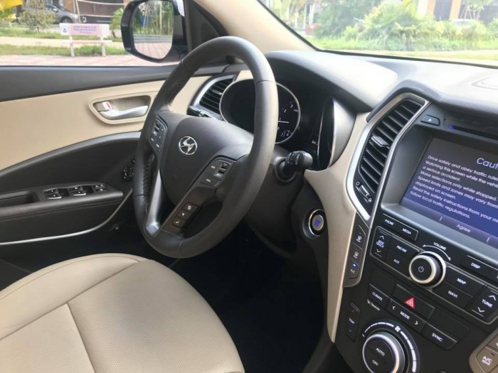 Santafe 4WD sản xuất và đăng ký 2017 chính chủ Full kịch đồ lốp sơ cua chưa hạ
