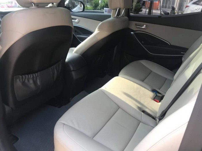Santafe 4WD sản xuất và đăng ký 2017 chính chủ Full kịch đồ lốp sơ cua chưa hạ