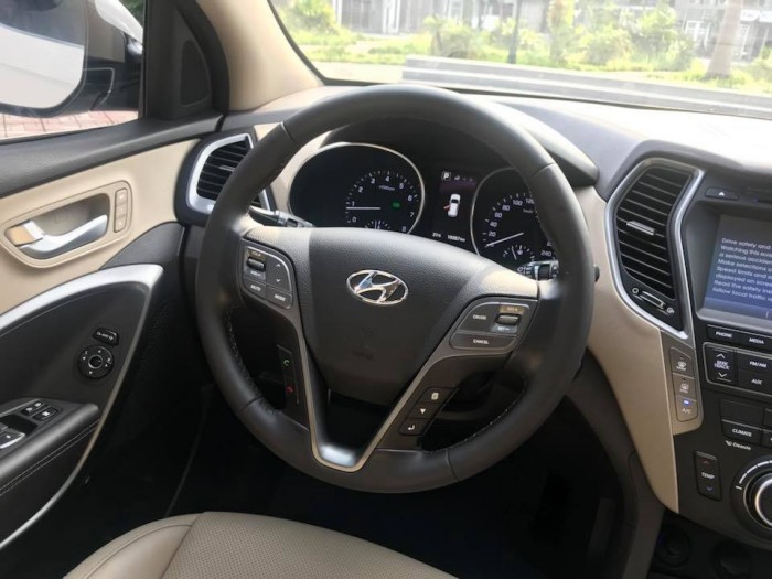 Santafe 4WD sản xuất và đăng ký 2017 chính chủ Full kịch đồ lốp sơ cua chưa hạ