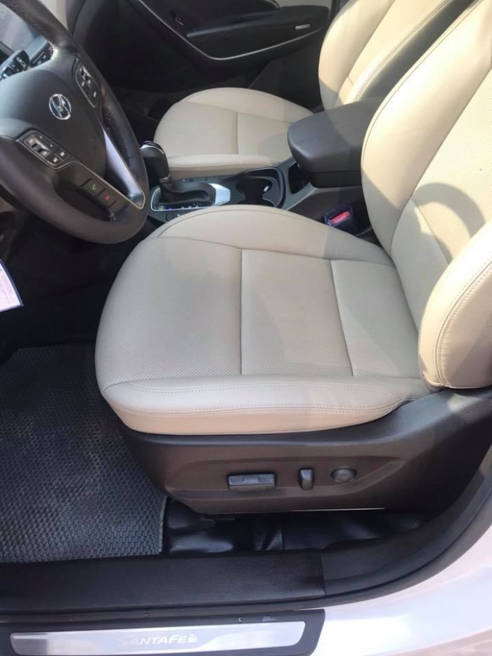 Santafe 4WD sản xuất và đăng ký 2017 chính chủ Full kịch đồ lốp sơ cua chưa hạ