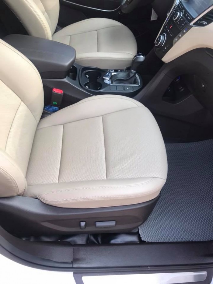 Santafe 4WD sản xuất và đăng ký 2017 chính chủ Full kịch đồ lốp sơ cua chưa hạ