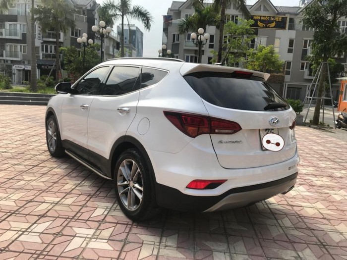Santafe 4WD sản xuất và đăng ký 2017 chính chủ Full kịch đồ lốp sơ cua chưa hạ