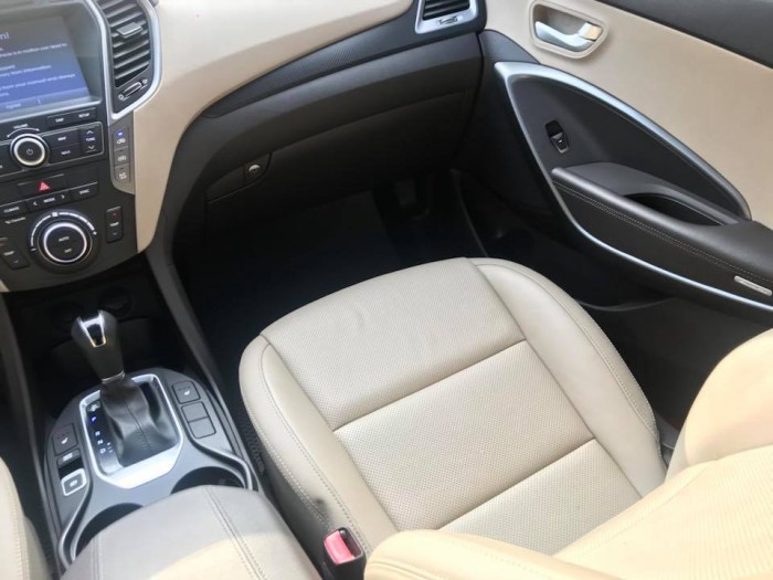Santafe 4WD sản xuất và đăng ký 2017 chính chủ Full kịch đồ lốp sơ cua chưa hạ