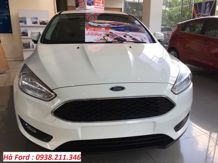 Bán Ford Focus 2018  chỉ 570 tr sở hữu ngay dòng xe an toàn chất lượng