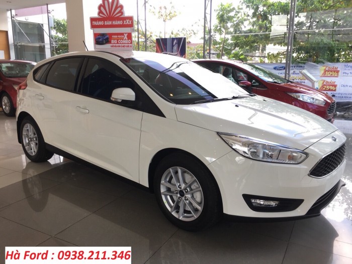 Bán Ford Focus 2018  chỉ 570 tr sở hữu ngay dòng xe an toàn chất lượng