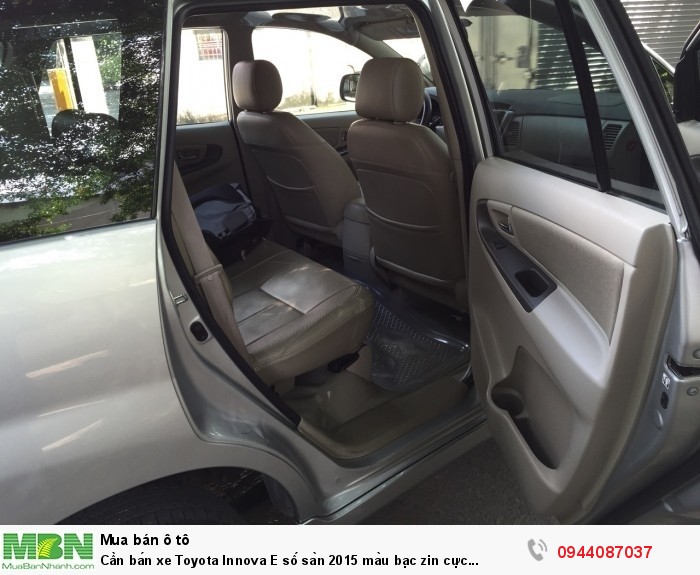 Cần bán xe Toyota Innova E số sàn 2015 màu bạc zin cực chất