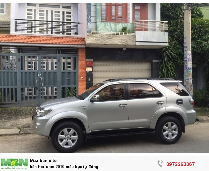 Bán Fortuner 2010 màu bạc tự động