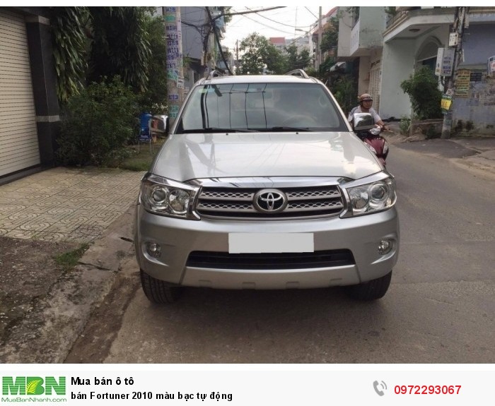 Bán Fortuner 2010 màu bạc tự động