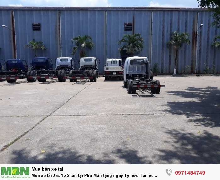 Mua xe tải Jac 1,25 tấn tại Phú Mẫn tặng ngay Tỳ hưu Tài lộc trong tháng!