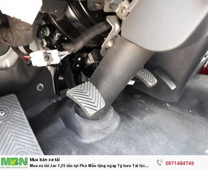 Mua xe tải Jac 1,25 tấn tại Phú Mẫn tặng ngay Tỳ hưu Tài lộc trong tháng!