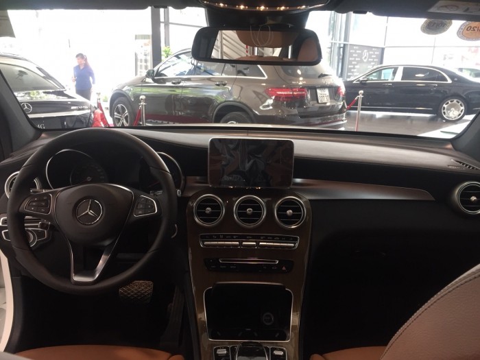 Bán Mercedes-Benz GLC250 2017 cũ đã qua sử dụng chính hãng