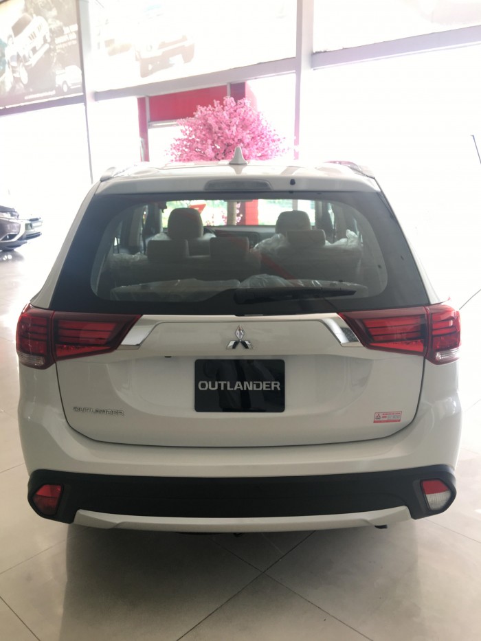 Outlander 2.0 CVT Đủ màu giao xe ngay