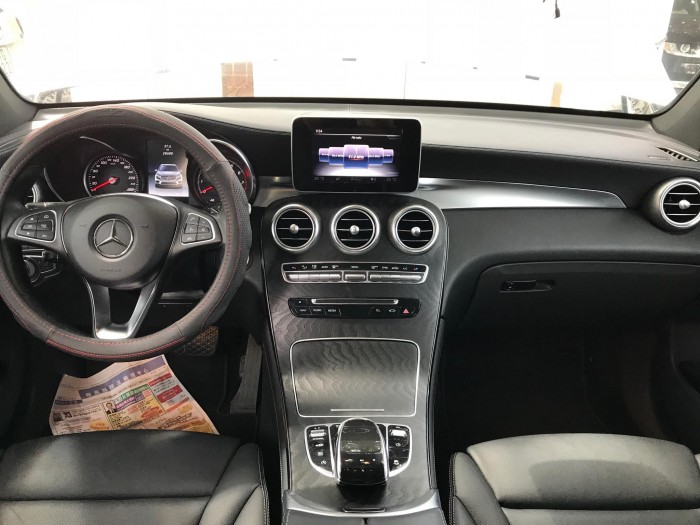 Bán GLC 300 màu trắng