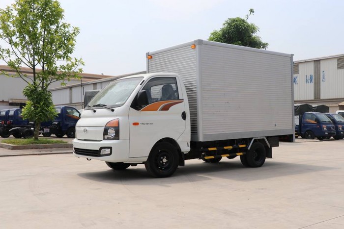 Bán Hyundai Porter New 150 đời 2018 thùng Composite, màu trắng, màu xanh lam