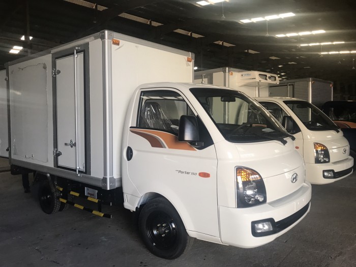 Bán Hyundai Porter New 150 đời 2018 thùng Composite, màu trắng, màu xanh lam