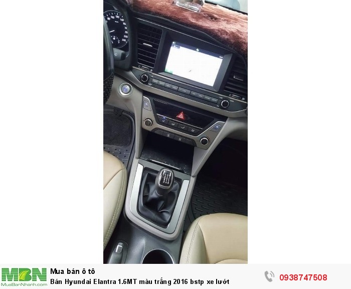 Bán Hyundai Elantra 1.6MT màu trắng 2016 bstp xe lướt