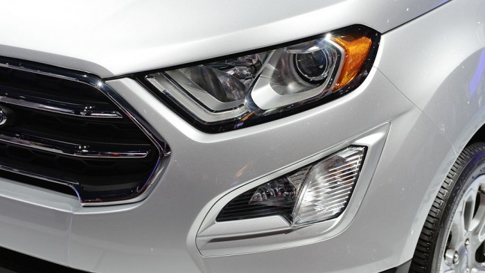 Gò Vấp: Sỡ hữu ngay 5 chỗ Ford Ecosport chỉ với 170 Triệu | Xe đủ màu giao ngay
