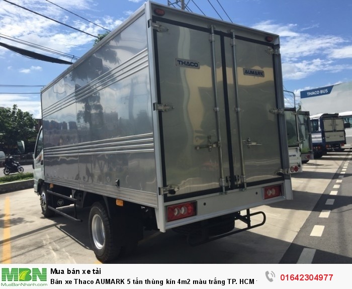 Bán xe Thaco AUMARK 5 tấn thùng kín 4m2 màu trắng TP. HCM trả góp 70%