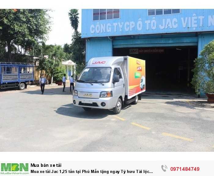 Mua xe tải Jac 1,25 tấn tại Phú Mẫn tặng ngay Tỳ hưu Tài lộc trong tháng!