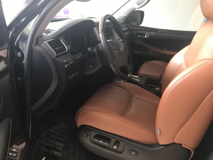 Bán Lexus LX570 màu đen,nhập mỹ,bản Full,sản xuất 2014 và đăng ký 2015,xe siêu chất,giá tốt.