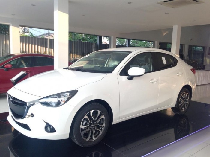 Mazda 2 Sendan 4 cửa, số tự động, bán lại cho khách cần, có trả góp