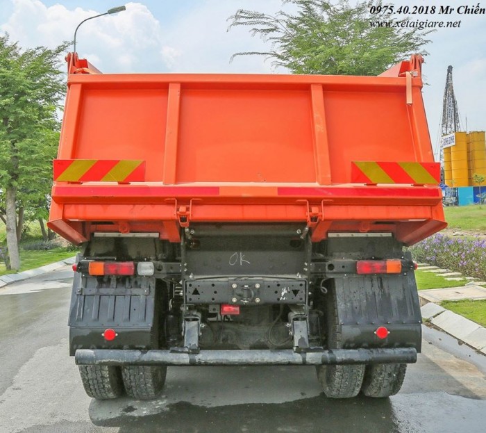 Xe Ben Kamaz 65115  (6x4) Thùng Vat 10,3 Khối Giá Rẻ Nhất Thị Trừơng
